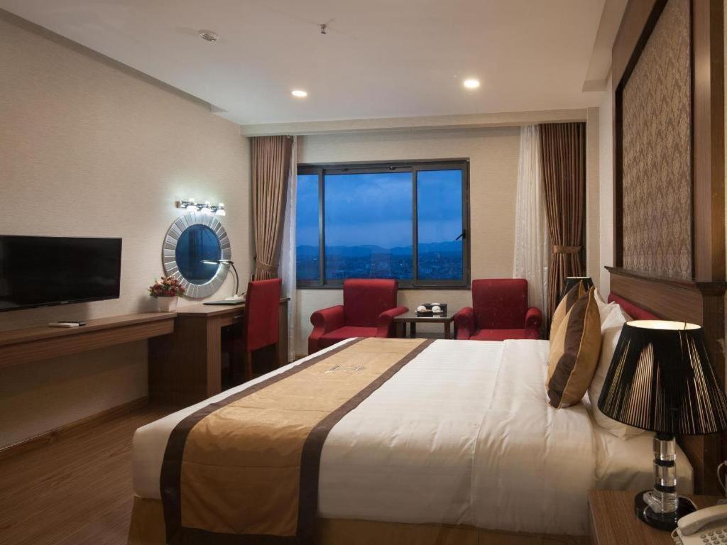Tuyen Quang Royal Palace Hotel מראה חיצוני תמונה